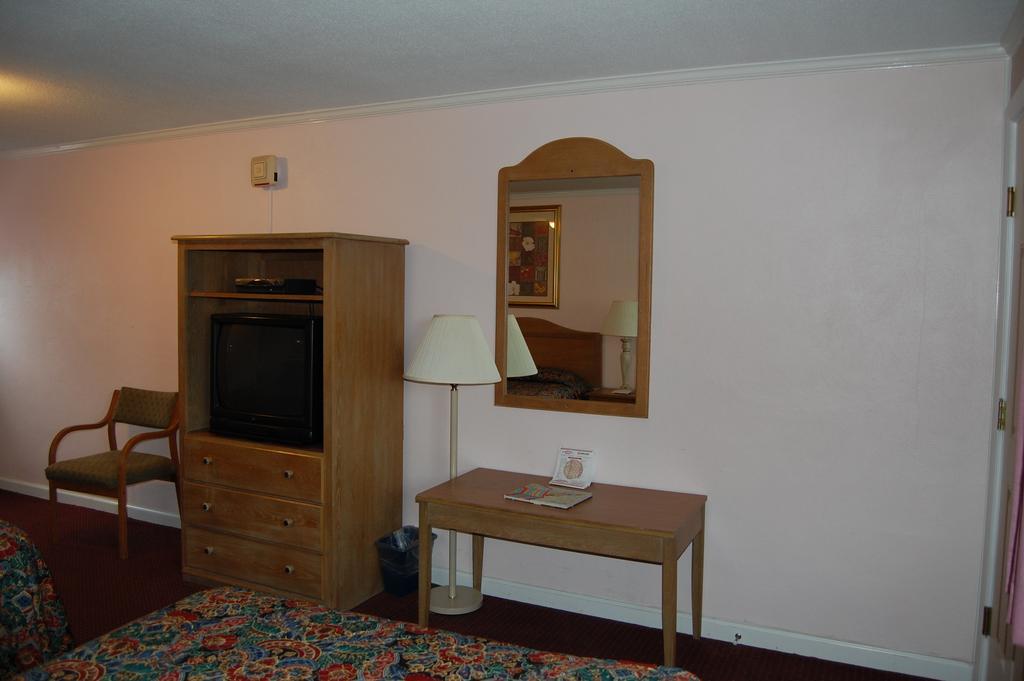 Sea Breeze Ocean City Room photo