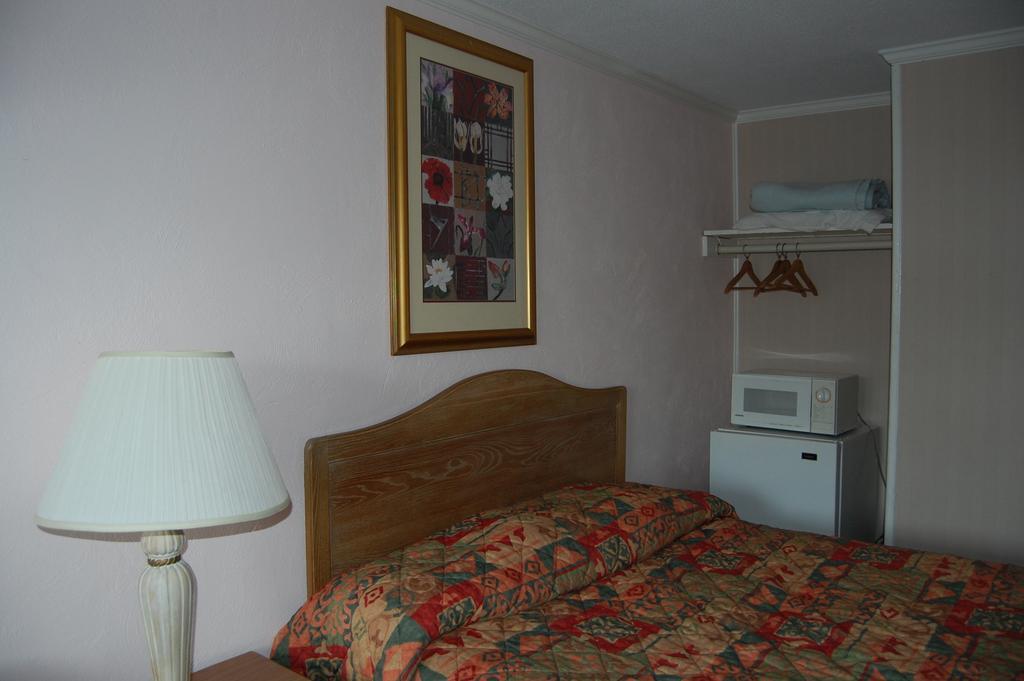 Sea Breeze Ocean City Room photo